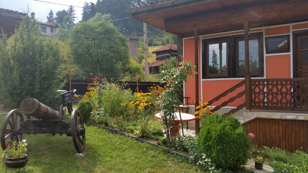 Mechta Guest House Koprivstica Kültér fotó